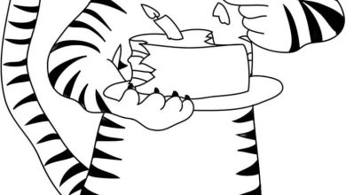 Doğum Günü Pastası Tutan Kaplan Boyama Sayfası