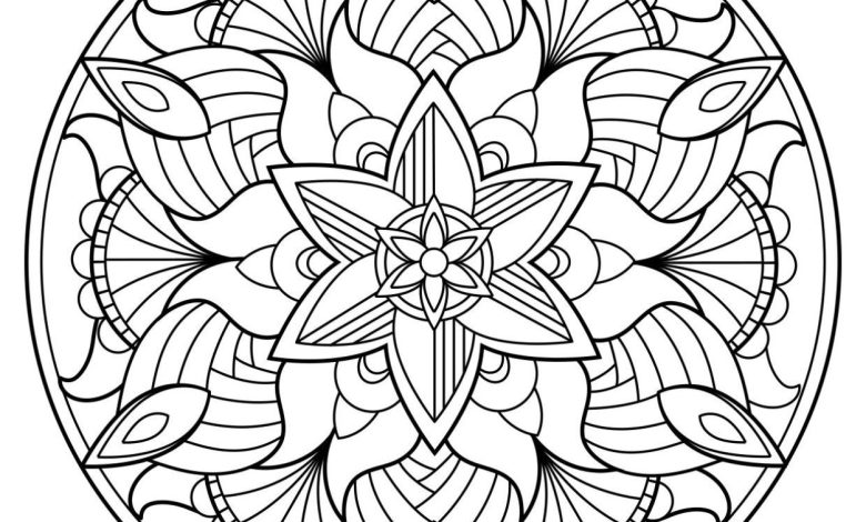 Mandala Boyama Sayfası Karmaşık Çiçek Desenli Daire