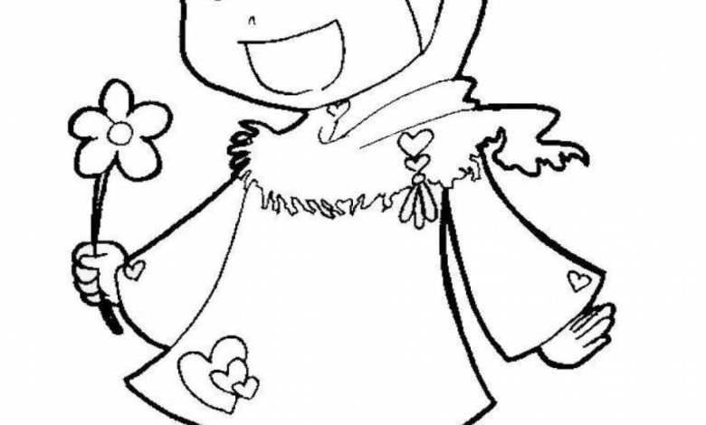 Çiçek Tutarken Gülümseyen Sevimli Kız Çocuk Boyama Sayfası