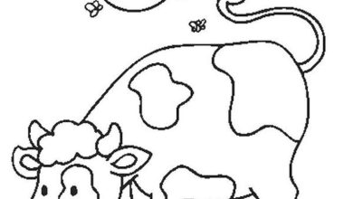 Sevimli İnek Boyama Sayfası - Bulut ve Çiçeklerle
