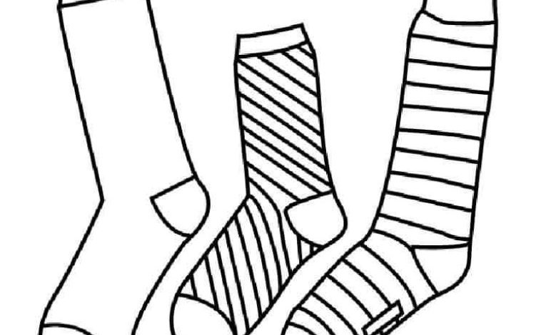 Çeşitli Desenli Çoraplar Boyama Sayfası - Eğlenceli Tasarımlar İçin İdeal
