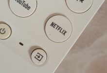 Kumanda üzerindeki Netflix ve YouTube tuşları